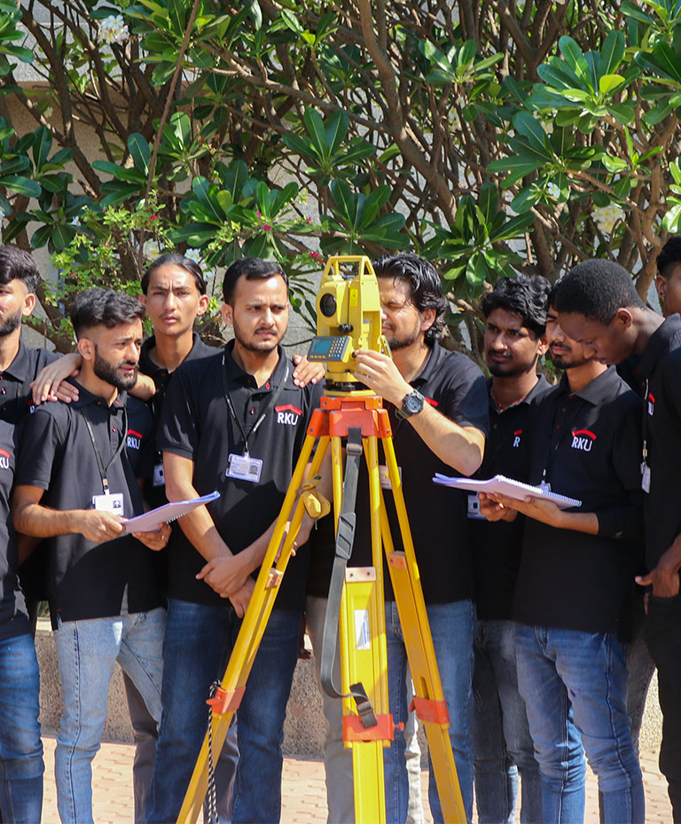 RK_University_Best_College_In_Rajkot_Gujarat_India.jpg
