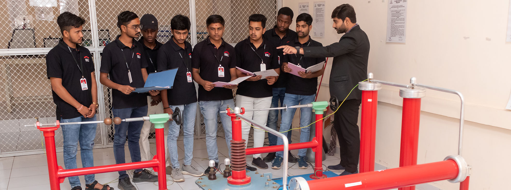 RK_University_Top_College_In_Rajkot_Gujarat_India.jpg